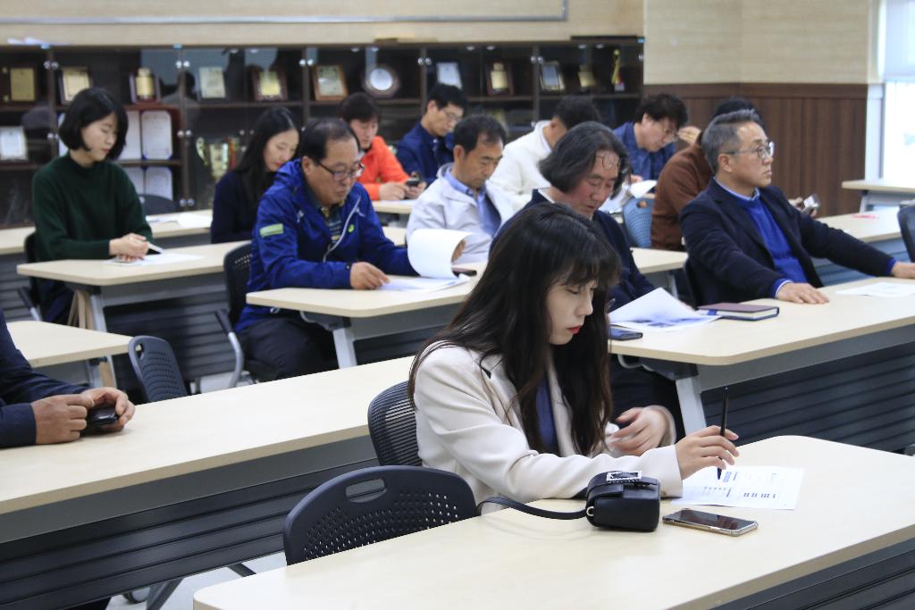 지역을 살리는 힘! 지역 마을창고 활용, 청년창업 공간 조성사업 설명 이미지