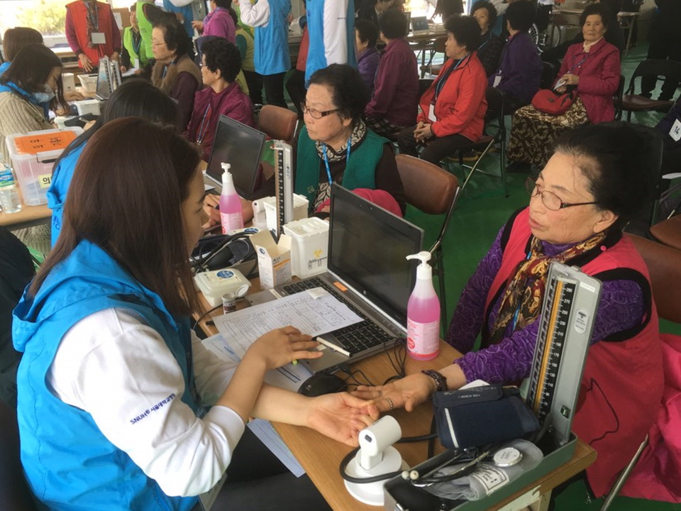 백의천사가 당진 농촌 마을에 떴다