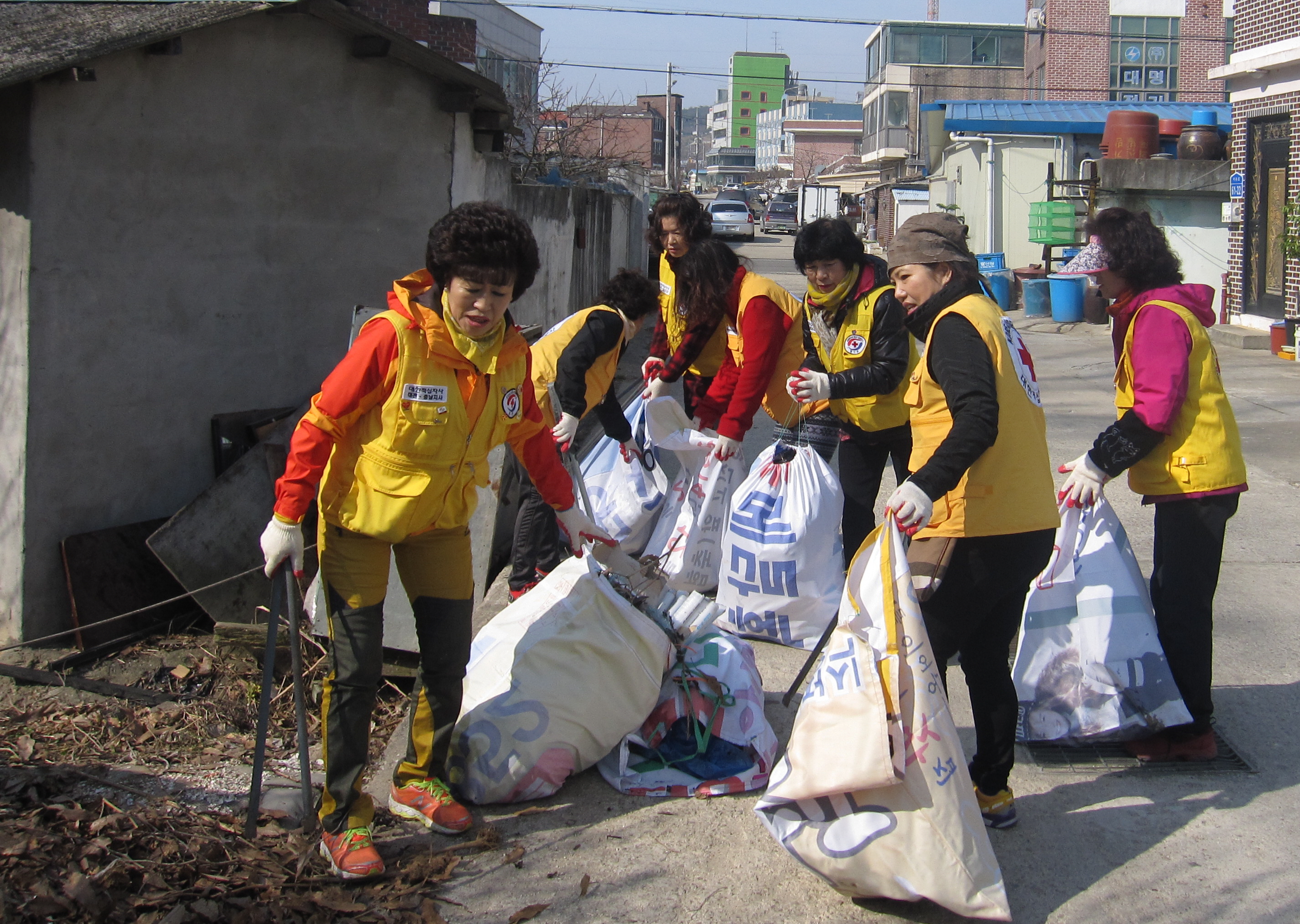 당진2동적십자 봉사회 봄맞이 청결운동 실시
