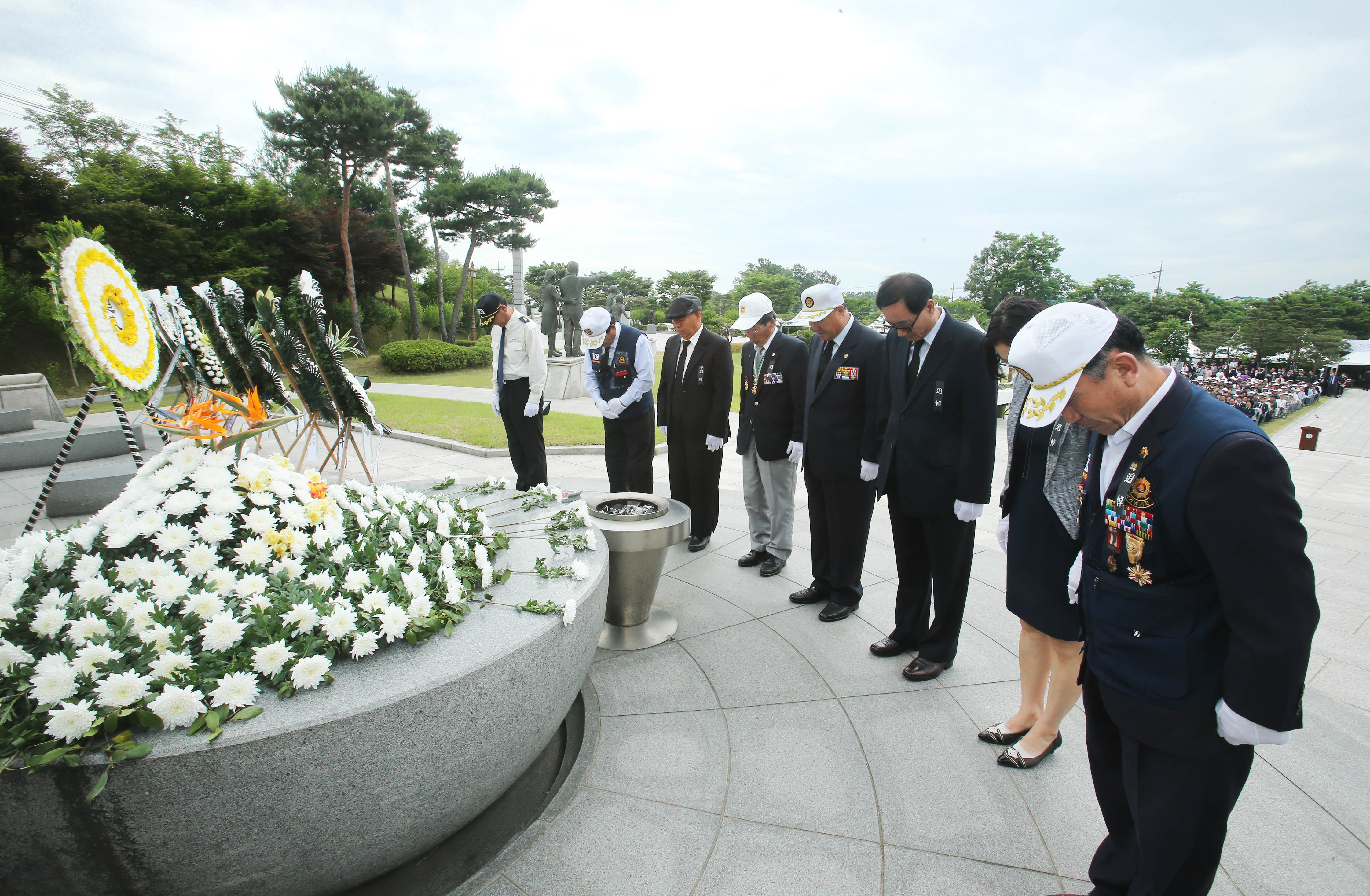 호국영령의 숭고한 희생 잊지 않겠습니다