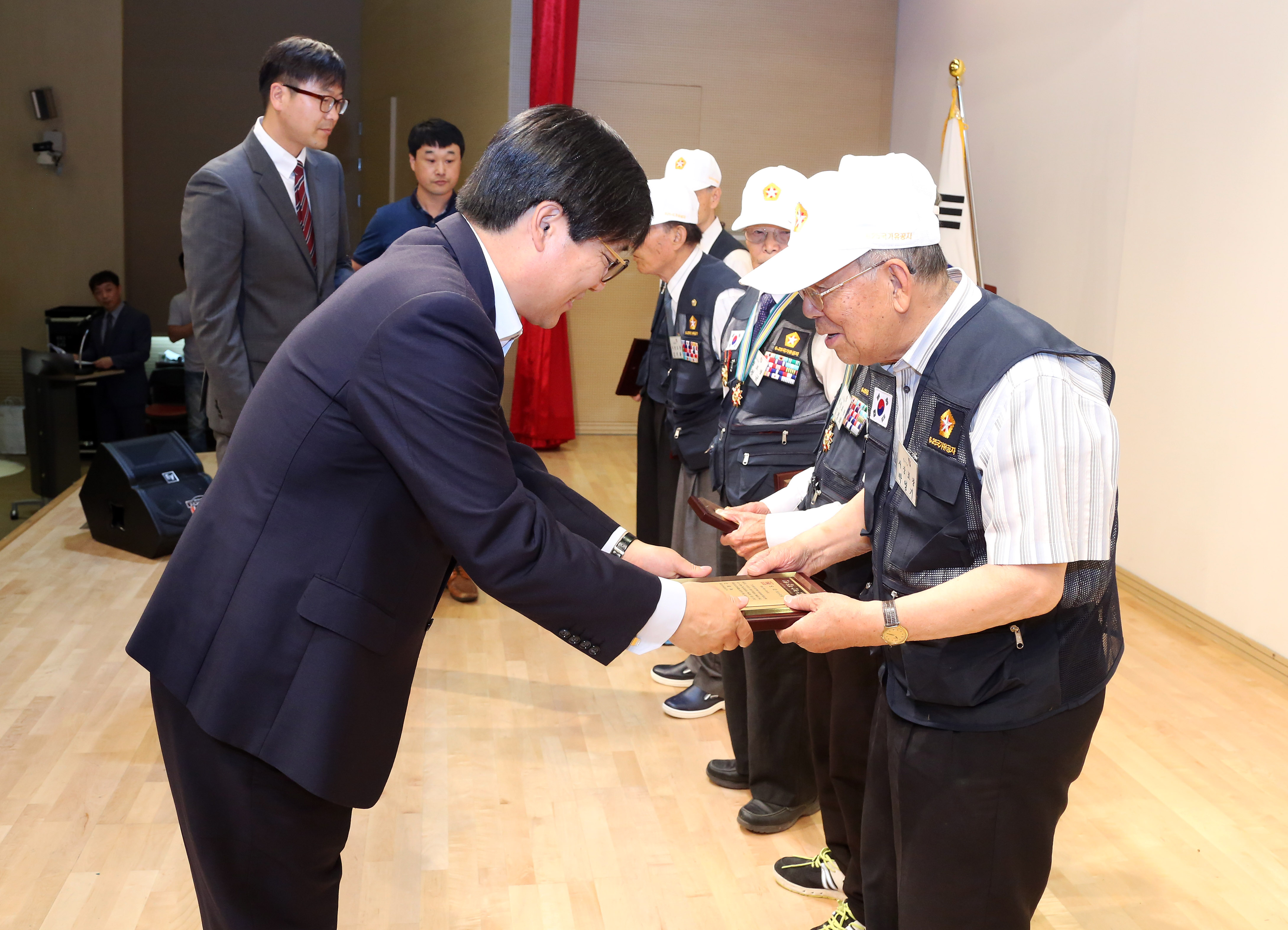 분단의 아픔과 당신의 희생 잊지 않겠습니다