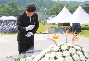 호국영령의 숭고한 희생을 기리며