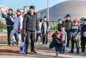 이두환을 기억하는 88둥이들의 따뜻한 재능기부