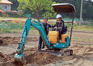 엔진 부착형 농용 굴삭기 배우자