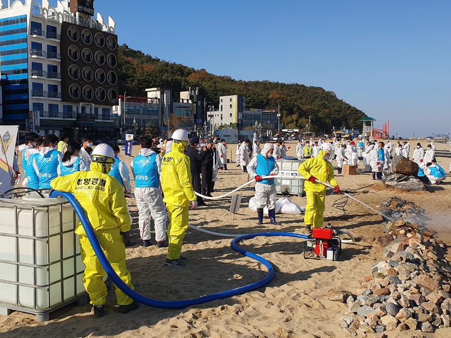 당진시, 민․관 합동 해안방제 훈련 실시 이미지