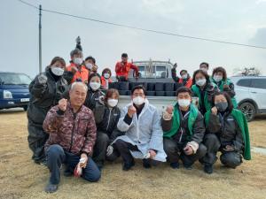 취약계층을 위한 연탄 기부로 나눔의 손길 보내