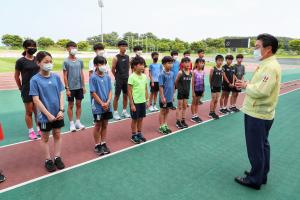 김홍장 당진시장, 육상 꿈나무 훈련 격려!