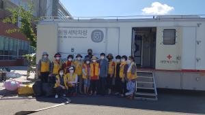 적십자 당진지구협의회 석문봉사회, 이불세탁 봉사 구슬땀