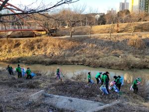 당진1동 새마을 남녀지도자협의회, 당진천 환경정화활동 펼쳐