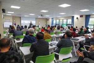 당진시장, 노인 교실 특강을 통해 어르신과 소통