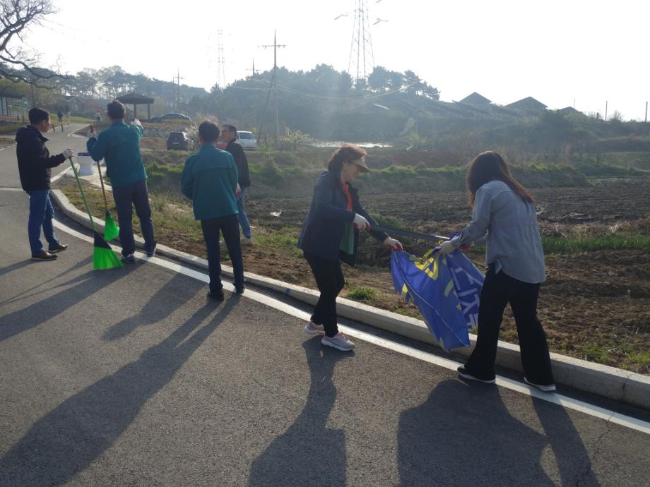 송산면, 회화나무 문화공원 대청결 활동 실시 이미지
