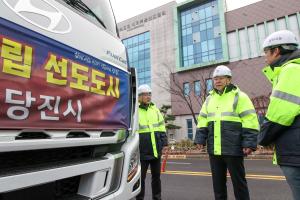 당진시, 수소전기 노면 청소차 오성환 시장 직접 시연