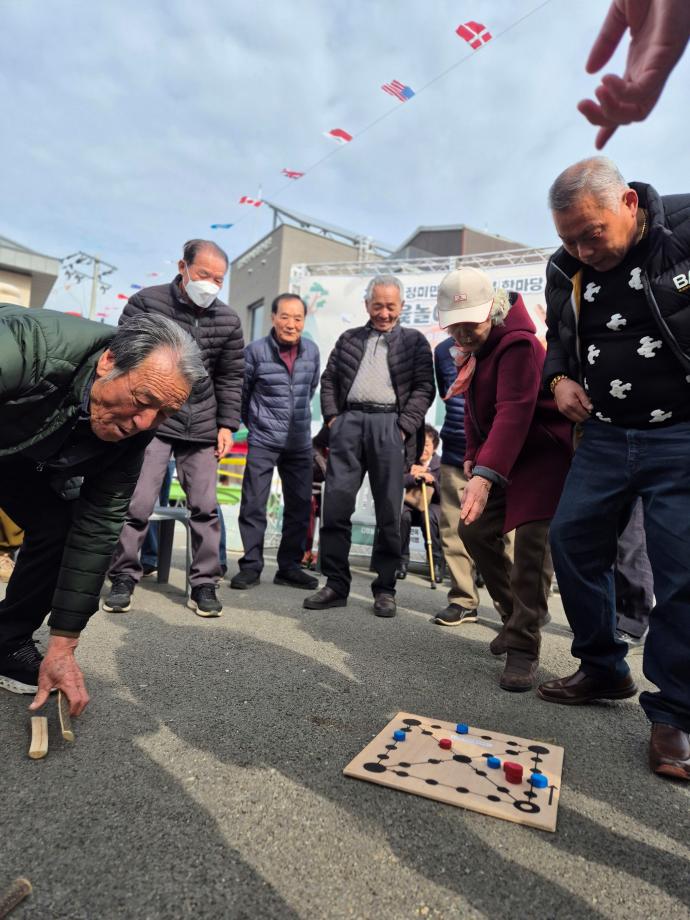 제12회 정미면민 화합의 한마당 윷놀이 대회 성료 이미지