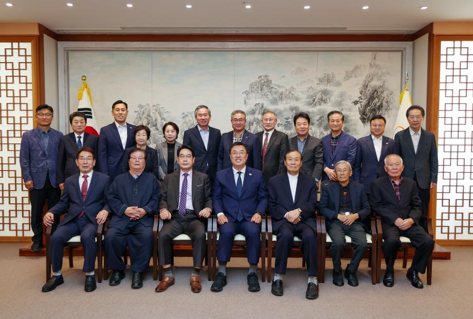 당진시, 의정회 초청간담회 개최, 시정발전 위한 소통의 장 마련 이미지