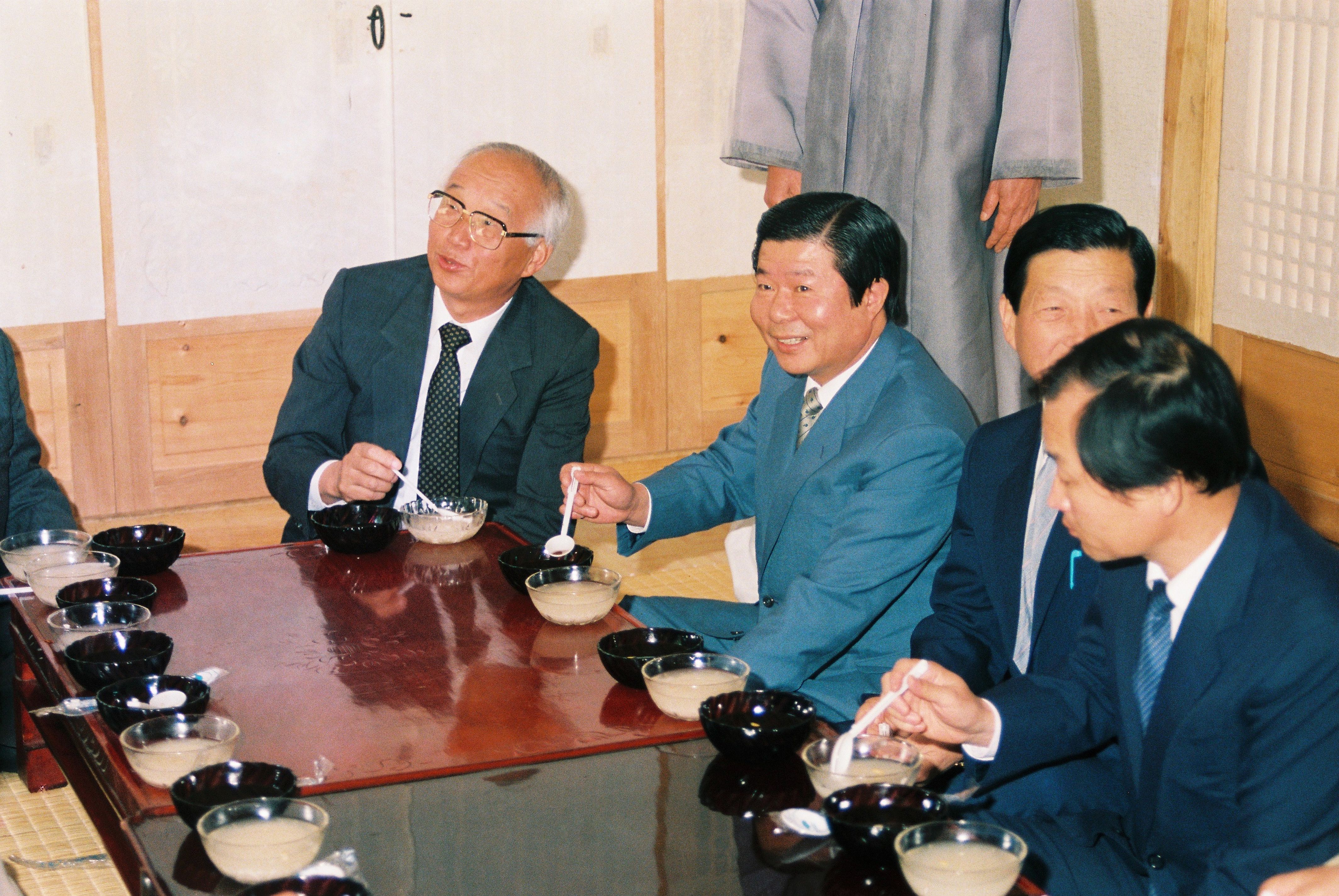 사진자료(1980년대)/1988/충장사 남위유허비 제박 1/