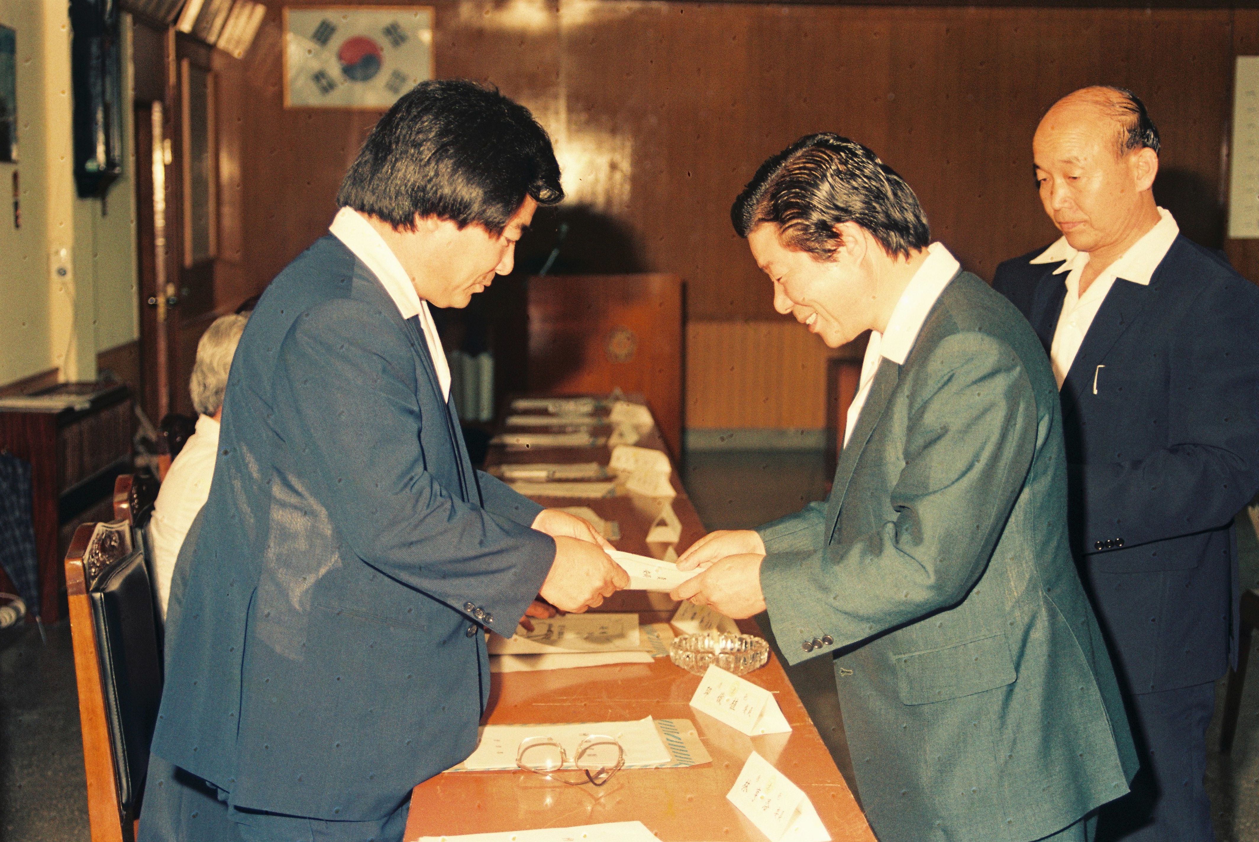 사진자료(1980년대)/1986/郡政諮問委員會會議(군정자문위원회회의) 0/