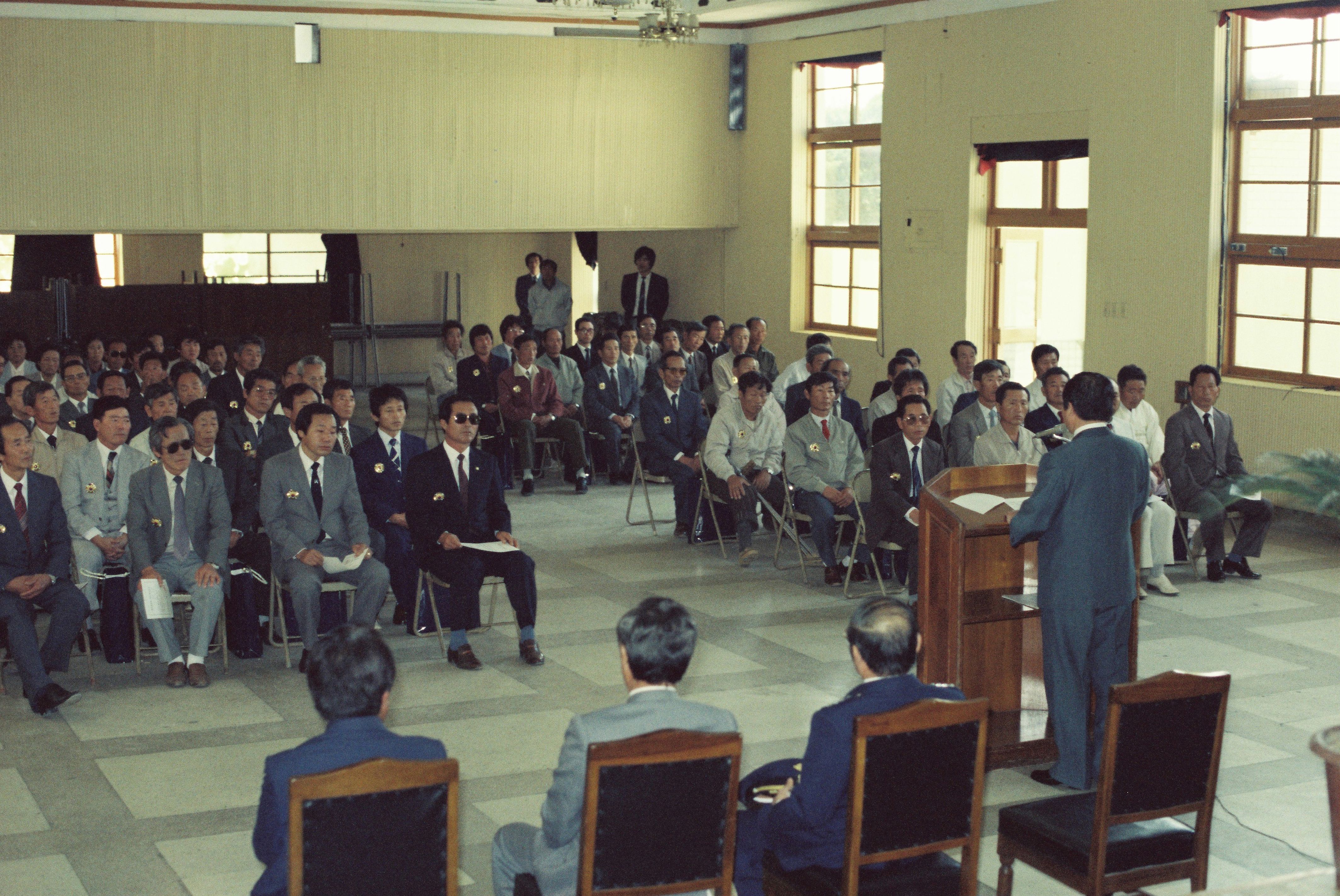 사진자료(1980년대)/1986/국가유공자 기장수여식 1/