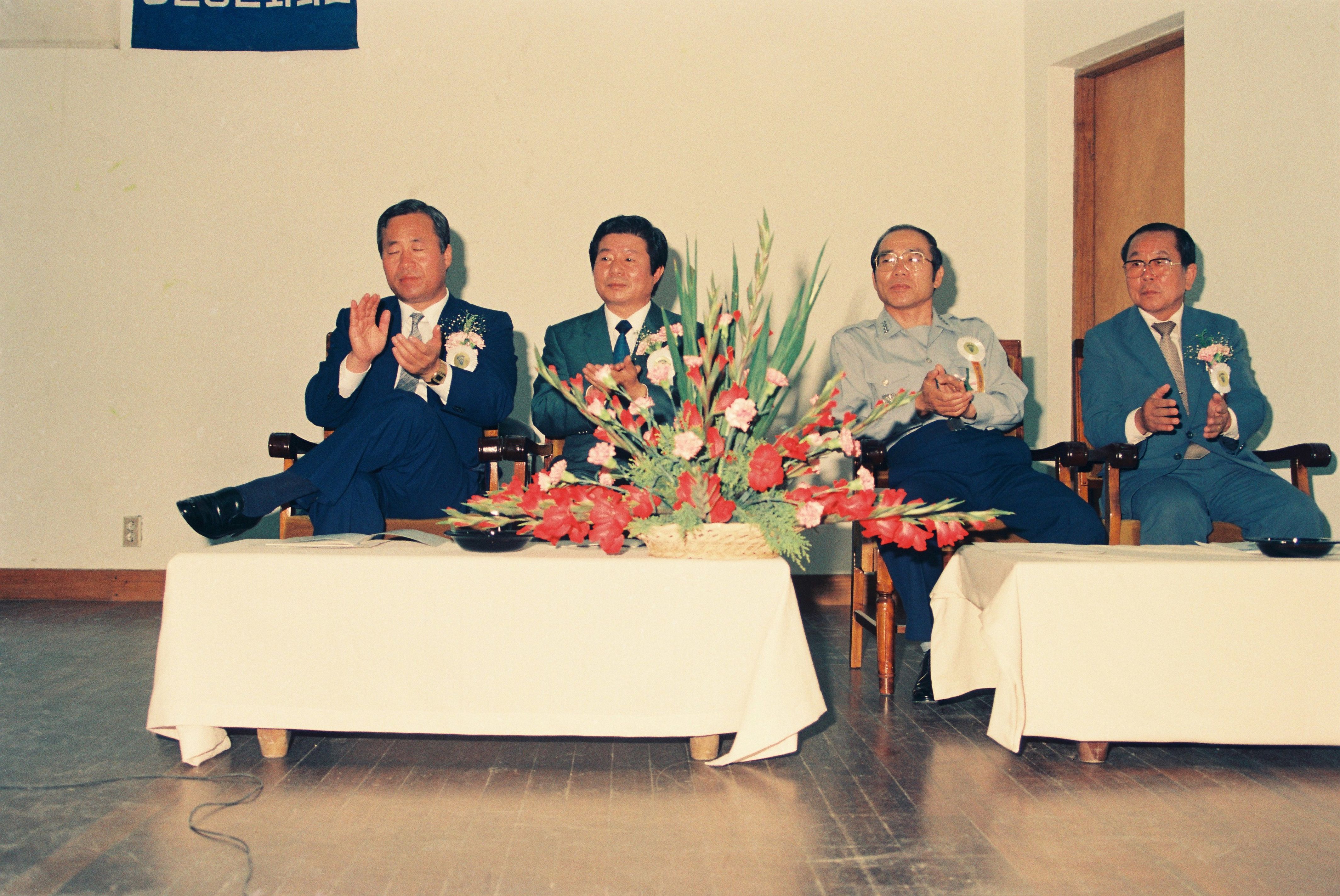 사진자료(1980년대)/1986/당진JC창립15주년 및 특우회창립9주년 기념 제8회 군내학생사생실기대회 제15회 효자효부 및 우수공무원표창 1/