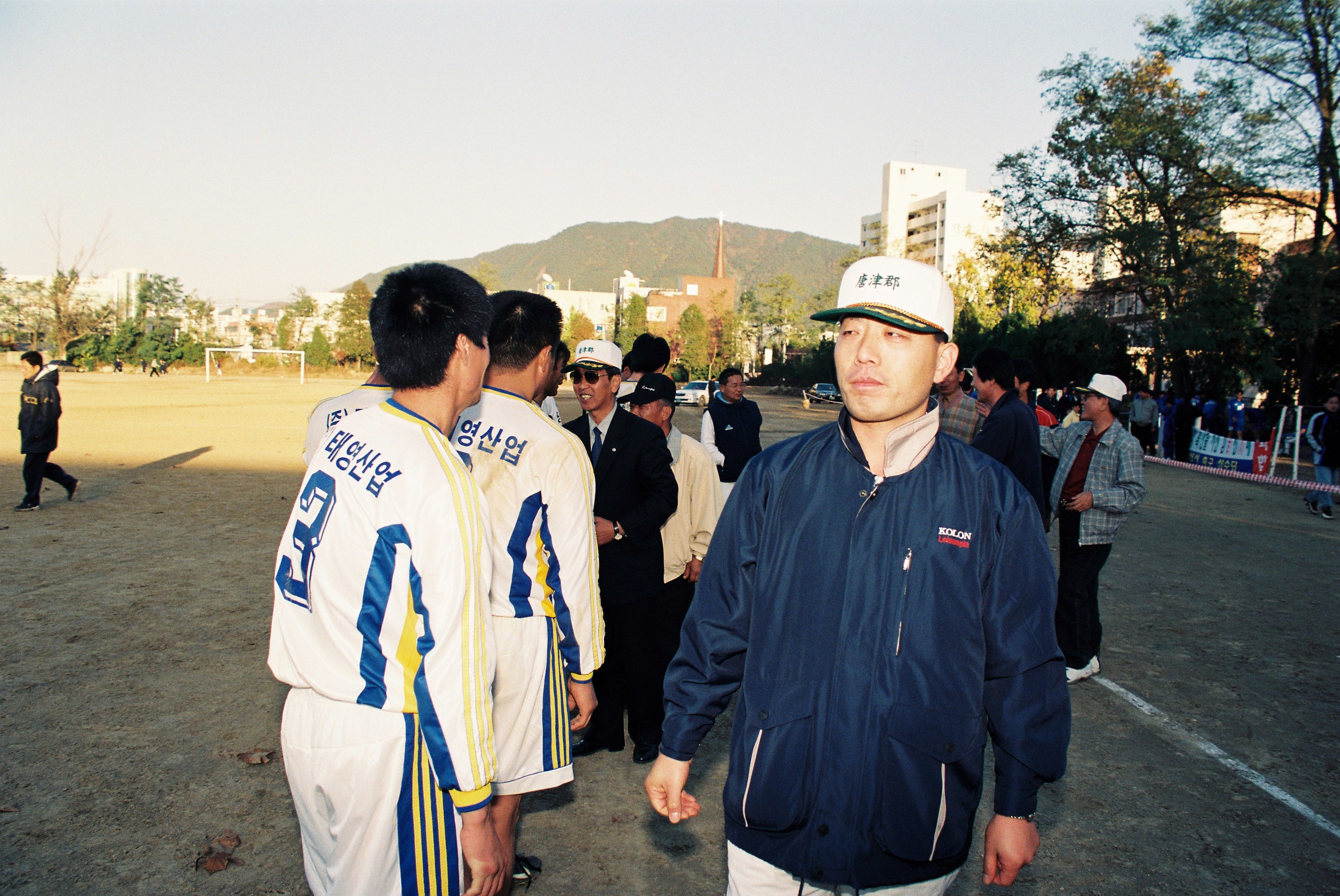 사진자료(1990년대)/1999/제51회 충청남도민체육대회 축구 선수 격려(부군수) 0/