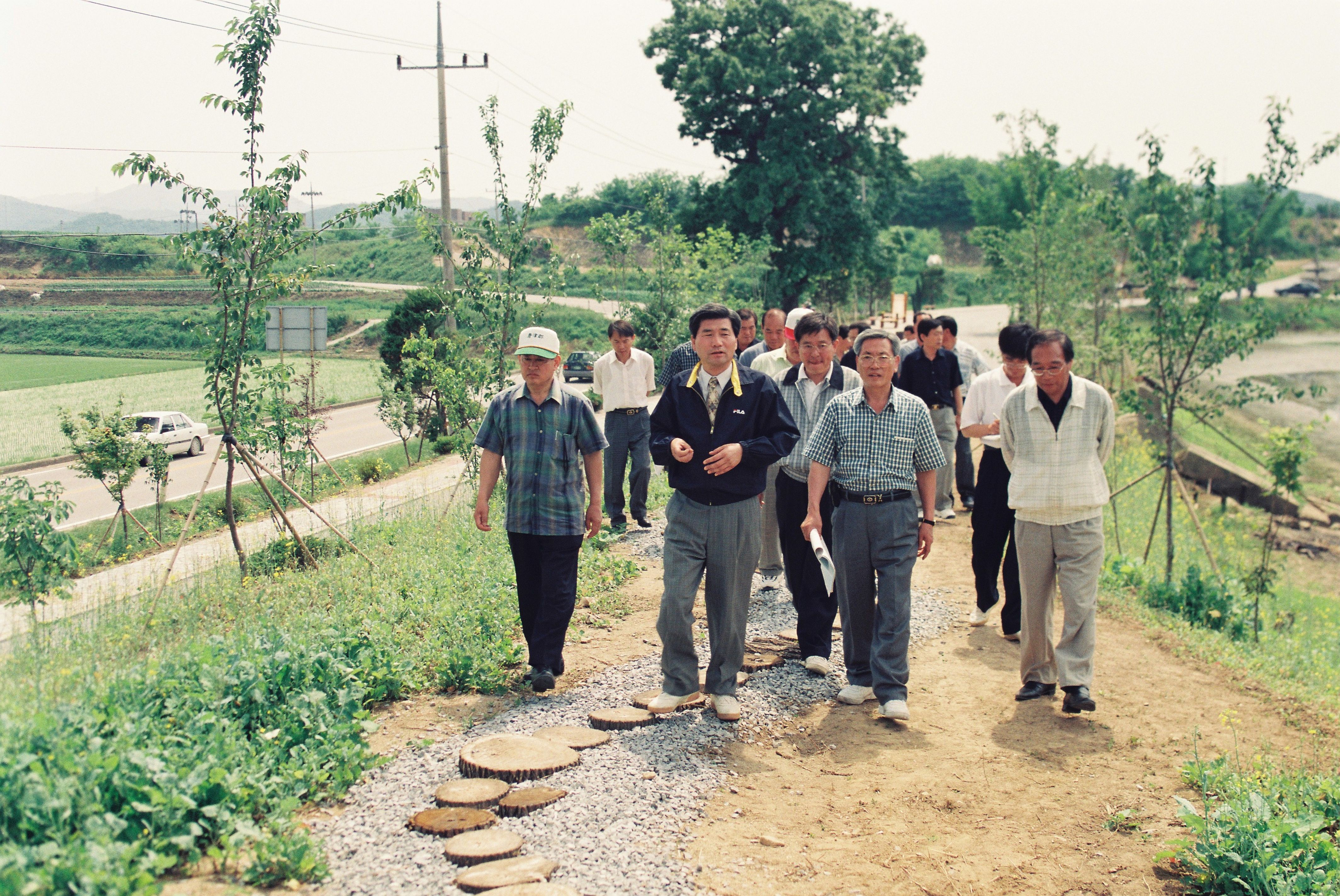 사진자료(1990년대)/1999/읍면 특화 사업장 비교 견학 1/