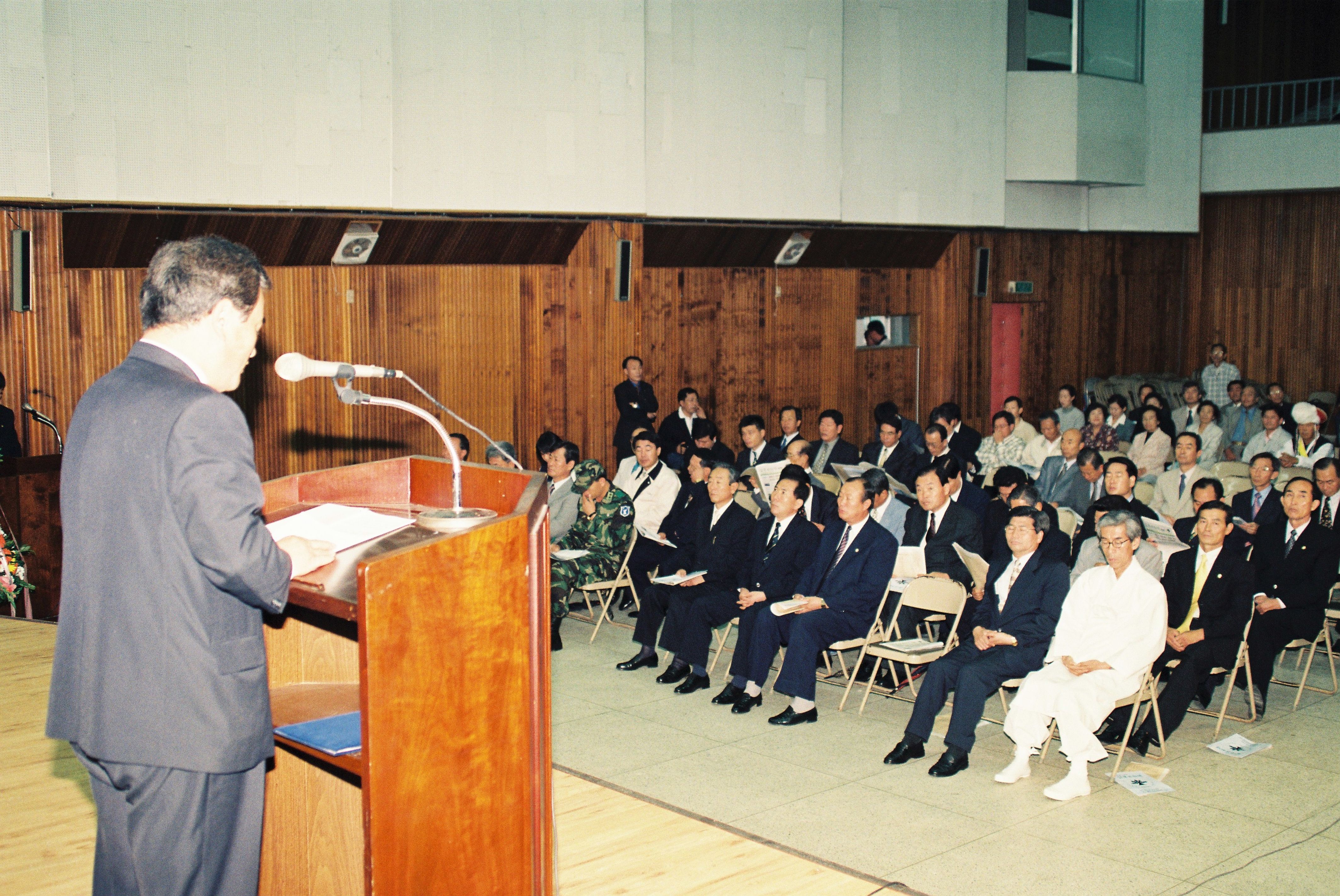 사진자료(1990년대)/1999/제23회 상록문화제(제3회 심훈문학상 시상식) 1/