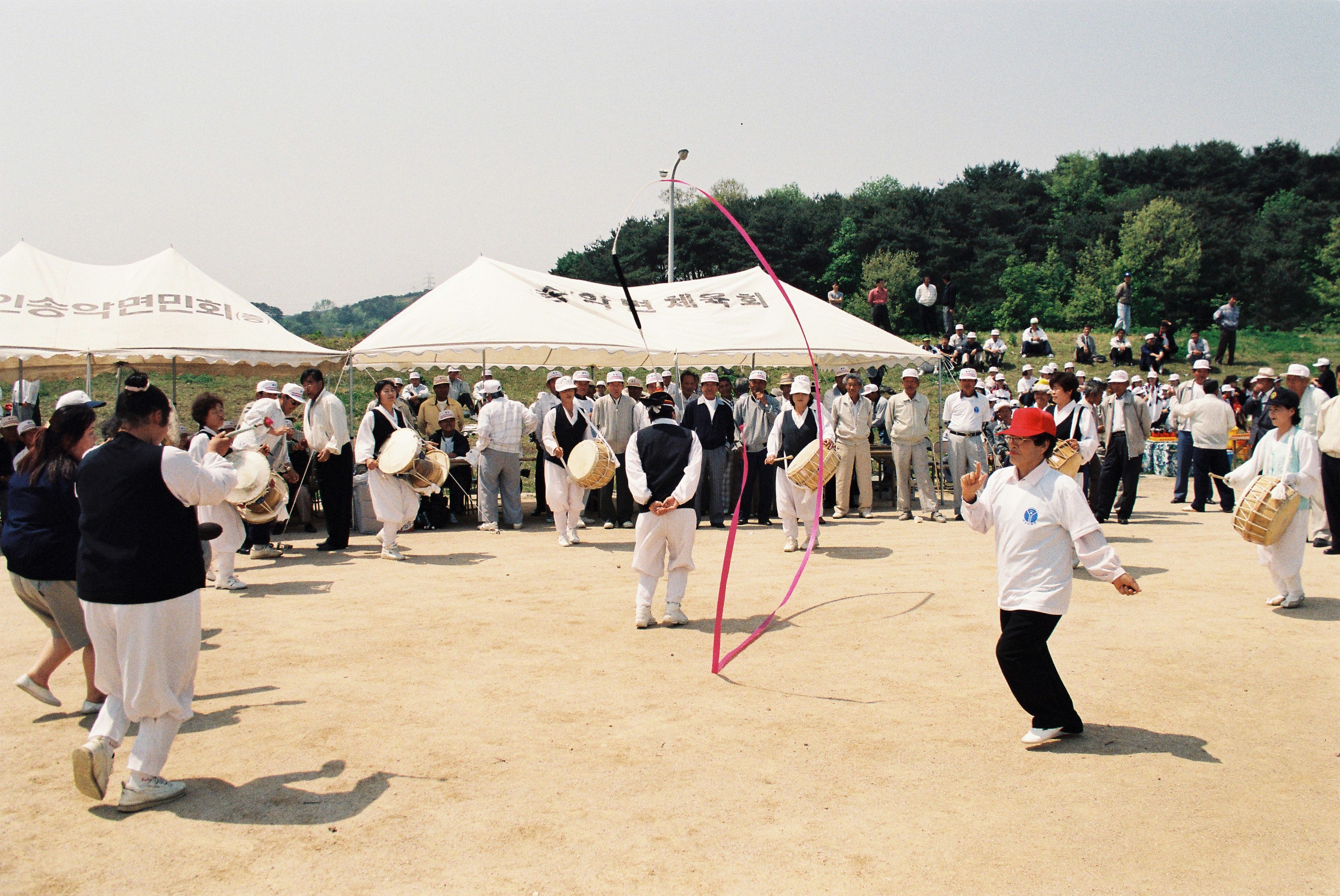 사진자료(1990년대)/1999/제2회 군민 노인·여성 생활체육 축제 한마당 5/