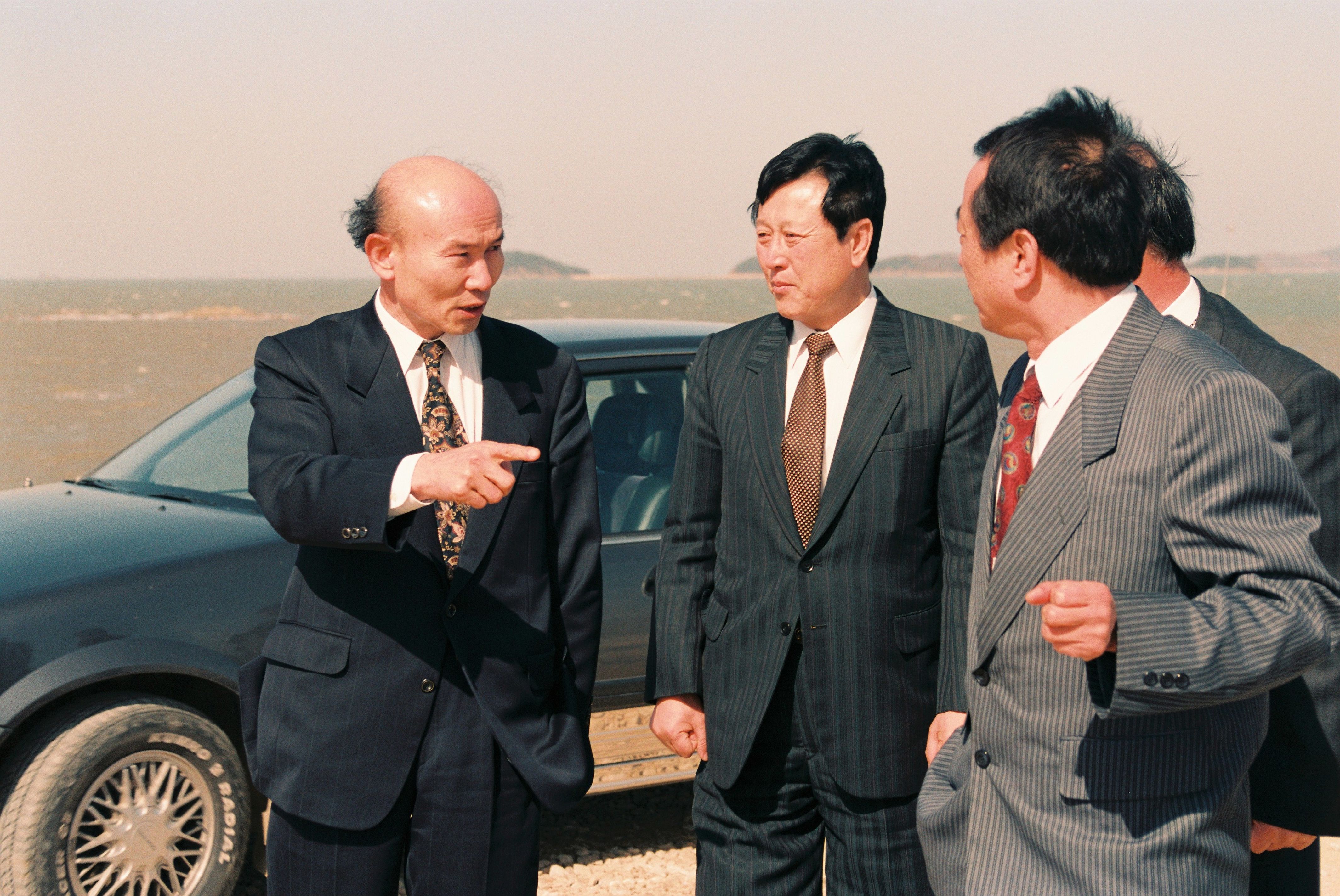 사진자료(1990년대)/1994/박영동 군수 석문면 연두순시 3/