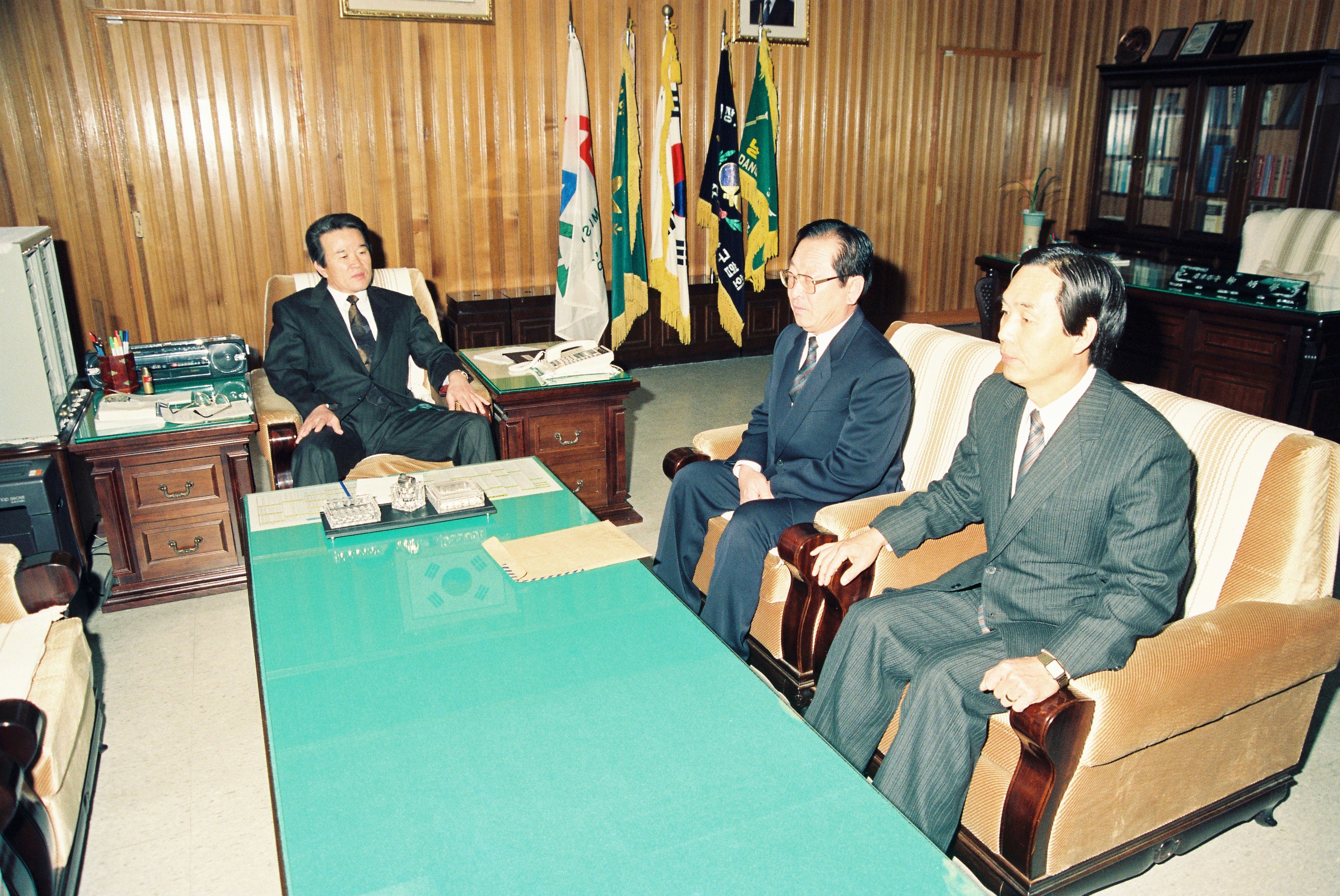 사진자료(1990년대)/1991/군수 위문  1/