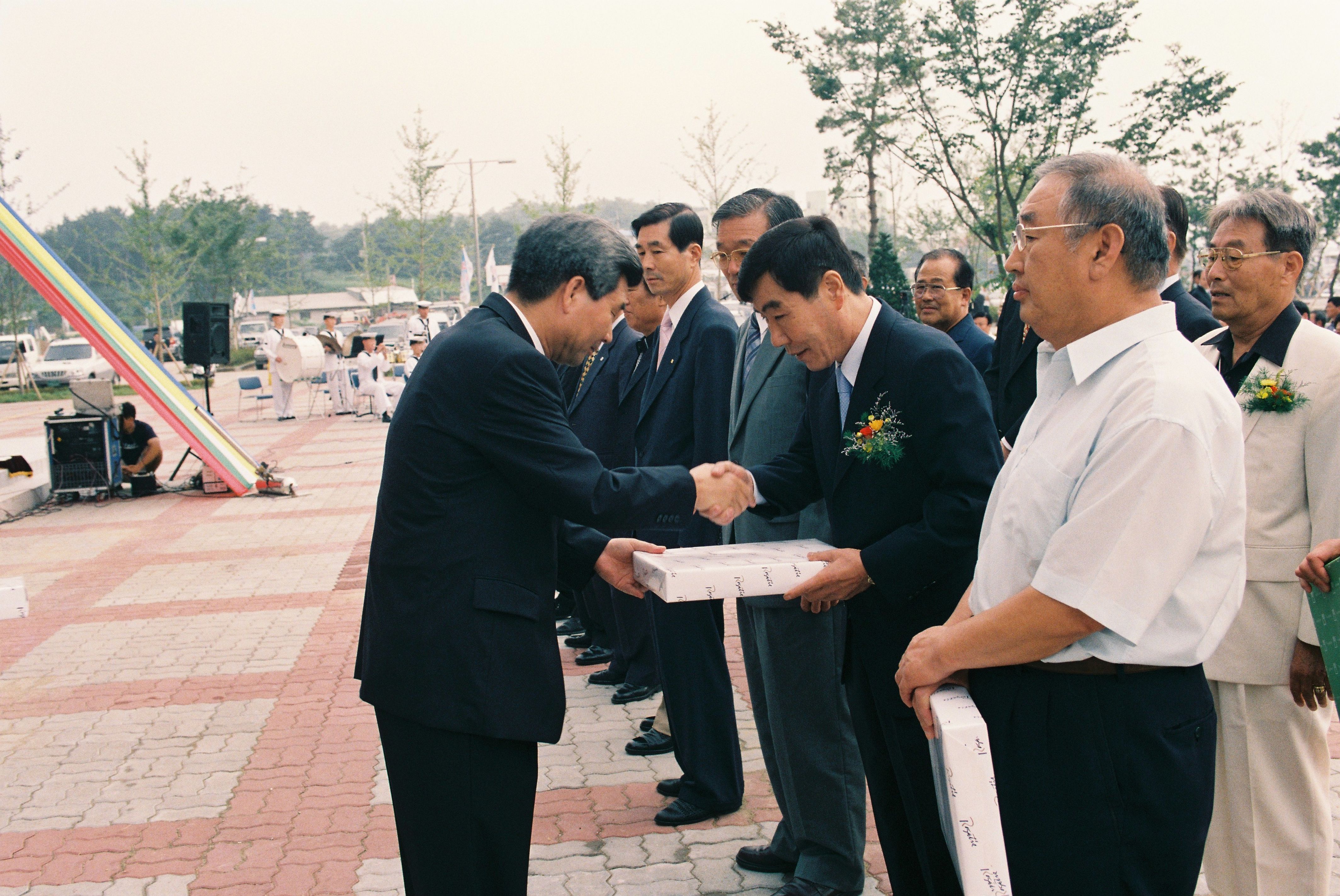 사진자료(2000년대)/2003/당진군 실내체육관 개관 1/