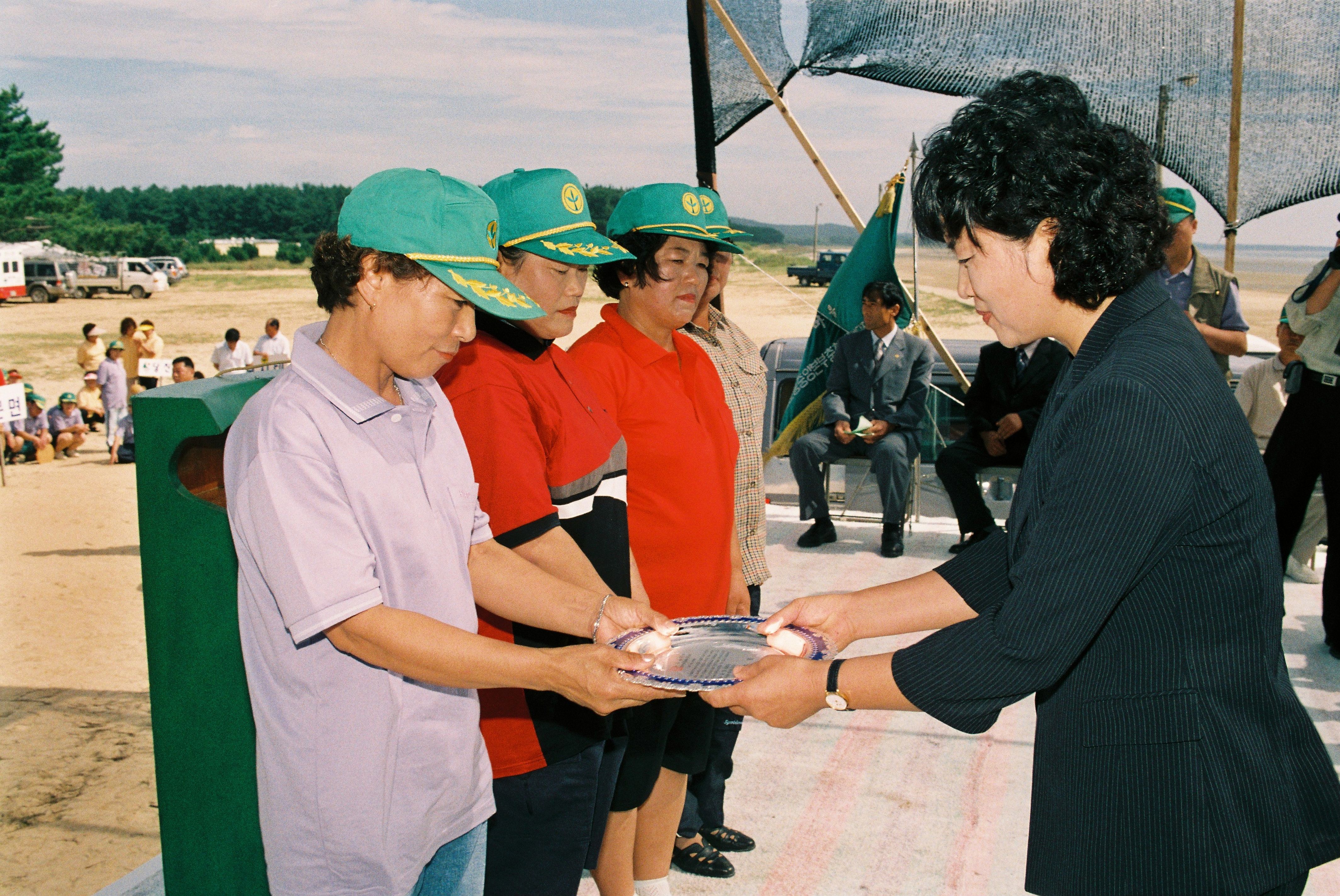 사진자료(2000년대)/2003/2003 당진군 새마을지도자 수련대회 3/