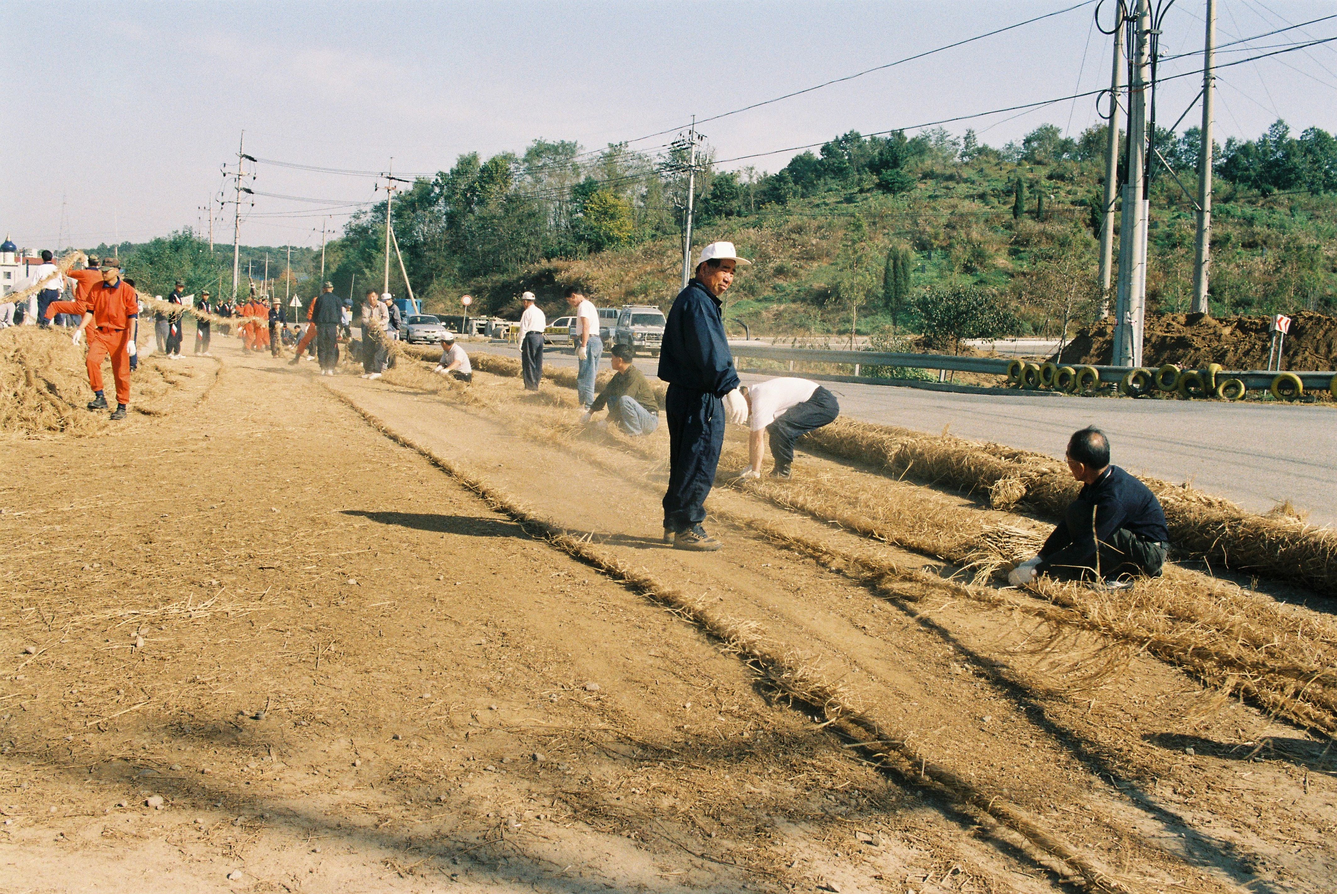 사진자료(2000년대)/2000/기지시 새끼줄 꼬기③ 2/