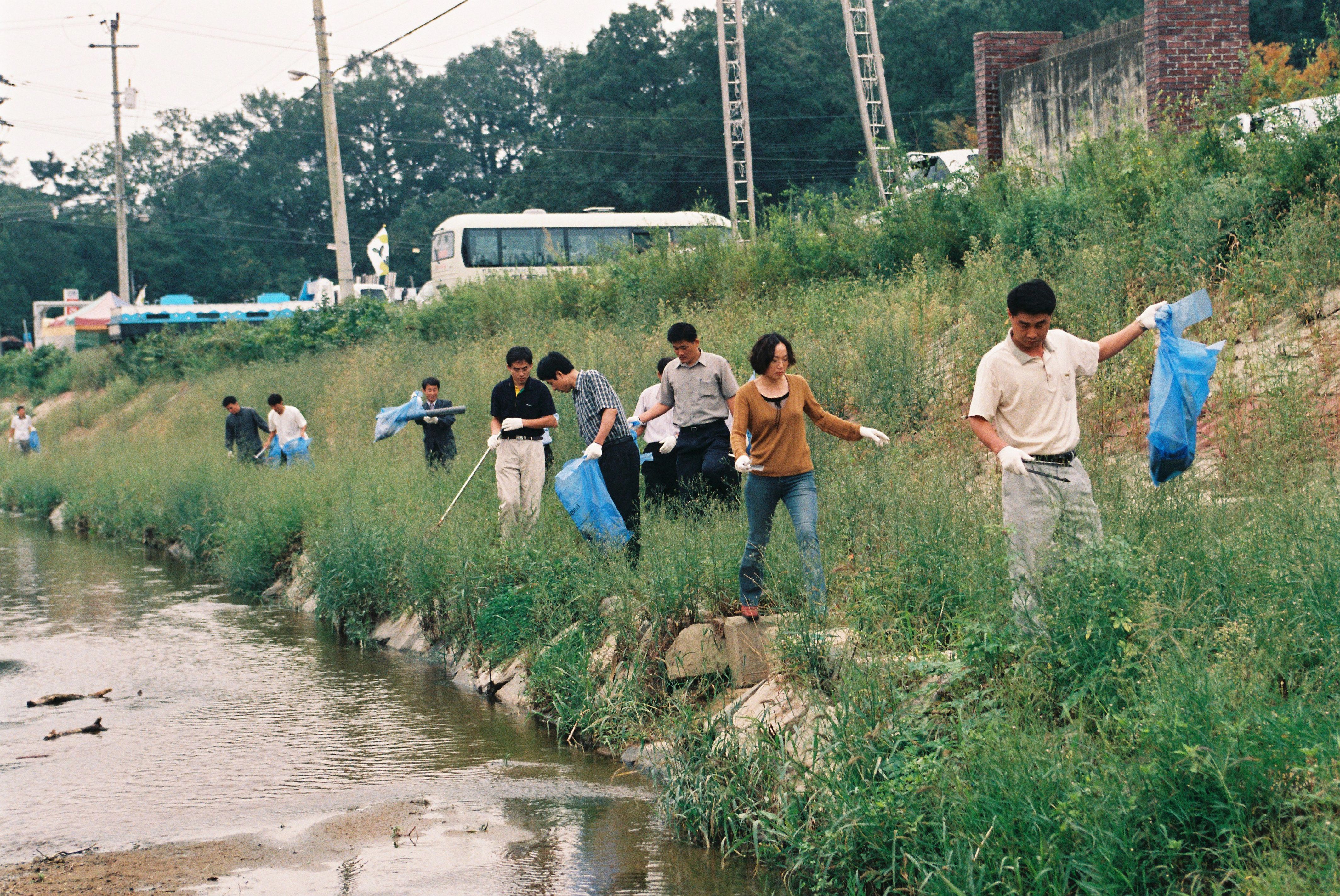 사진자료(2000년대)/2002/택시 요금 협정 추석맞이 청소 0/
