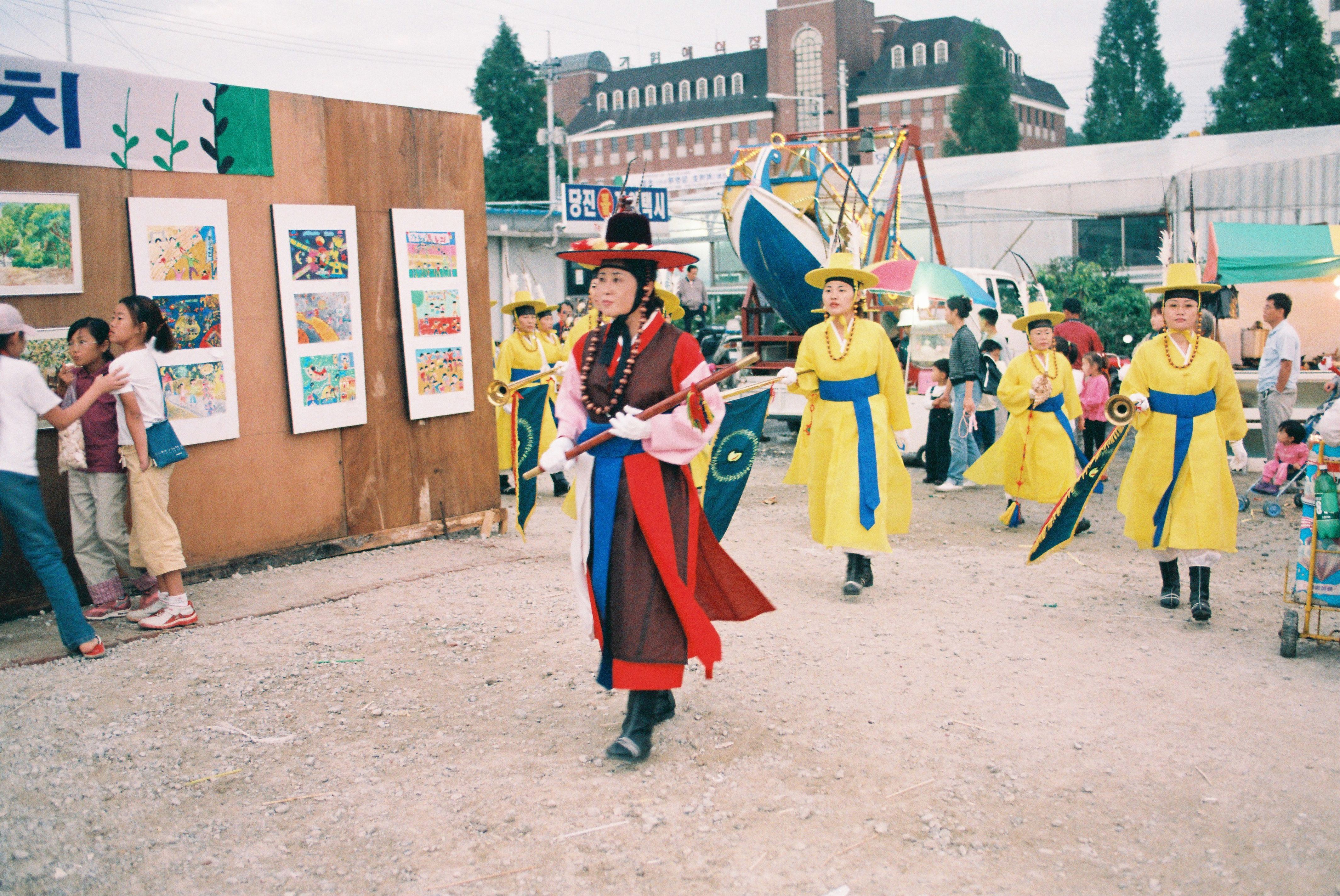 사진자료(2000년대)/2002/쌀 축제와 함께하는 제26회 상록문화제 군민 노래자랑 - 사회자 개그맨 최형만, 초대 가수 이영화① 0/