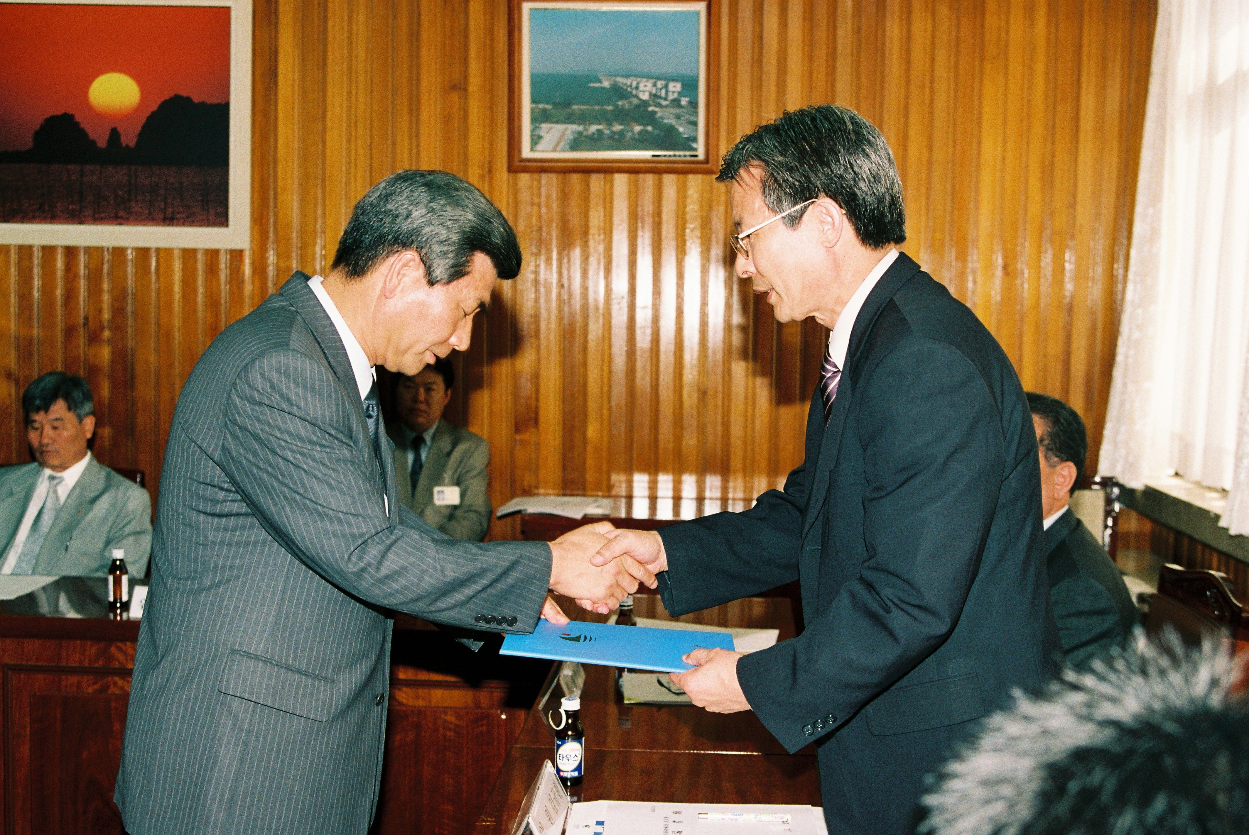 사진자료(2000년대)/2002/문화 예술위원 위촉식① 0/
