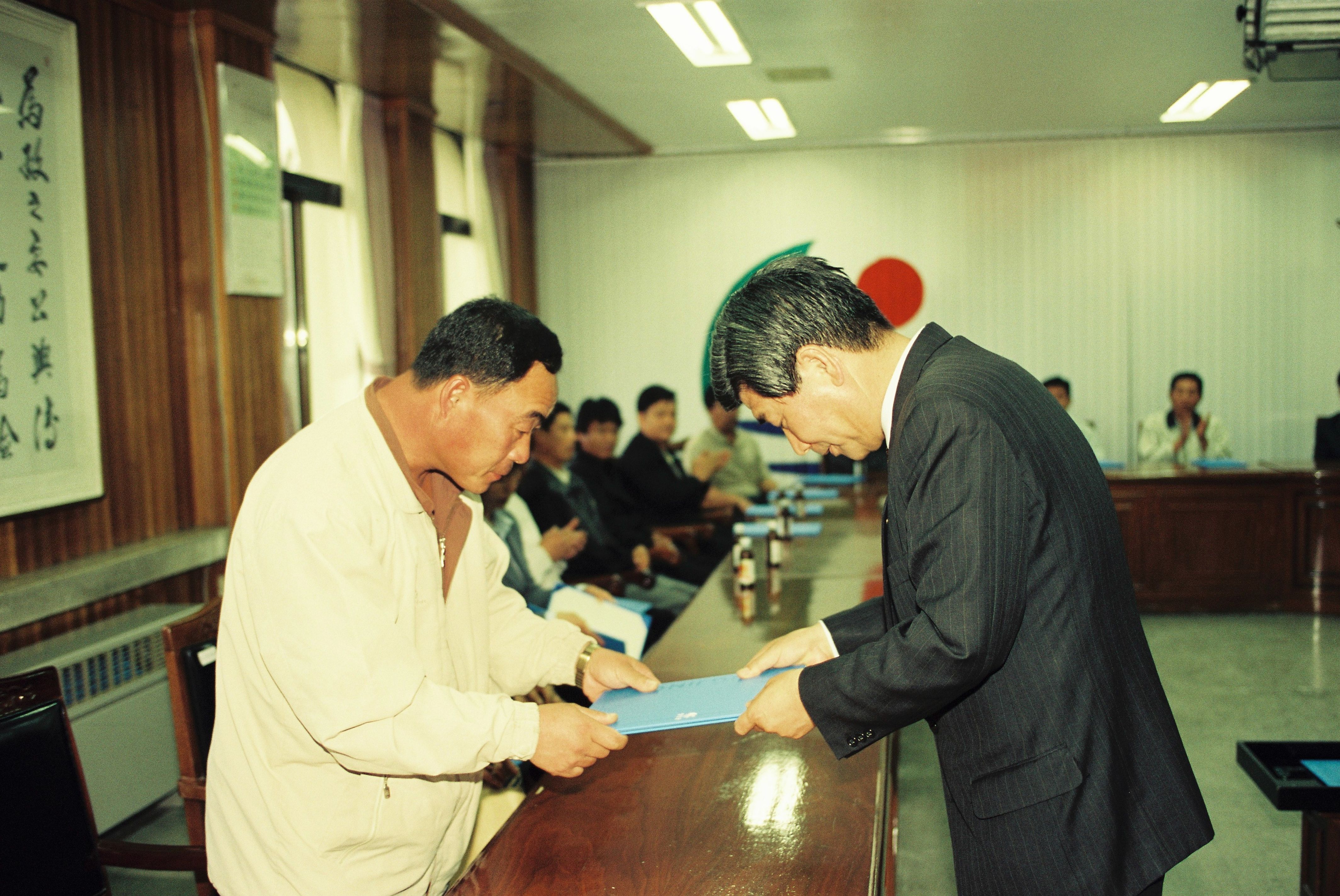 사진자료(2000년대)/2002/2002년 의용소방대원 자녀장학생 장학증서 수여식 1/