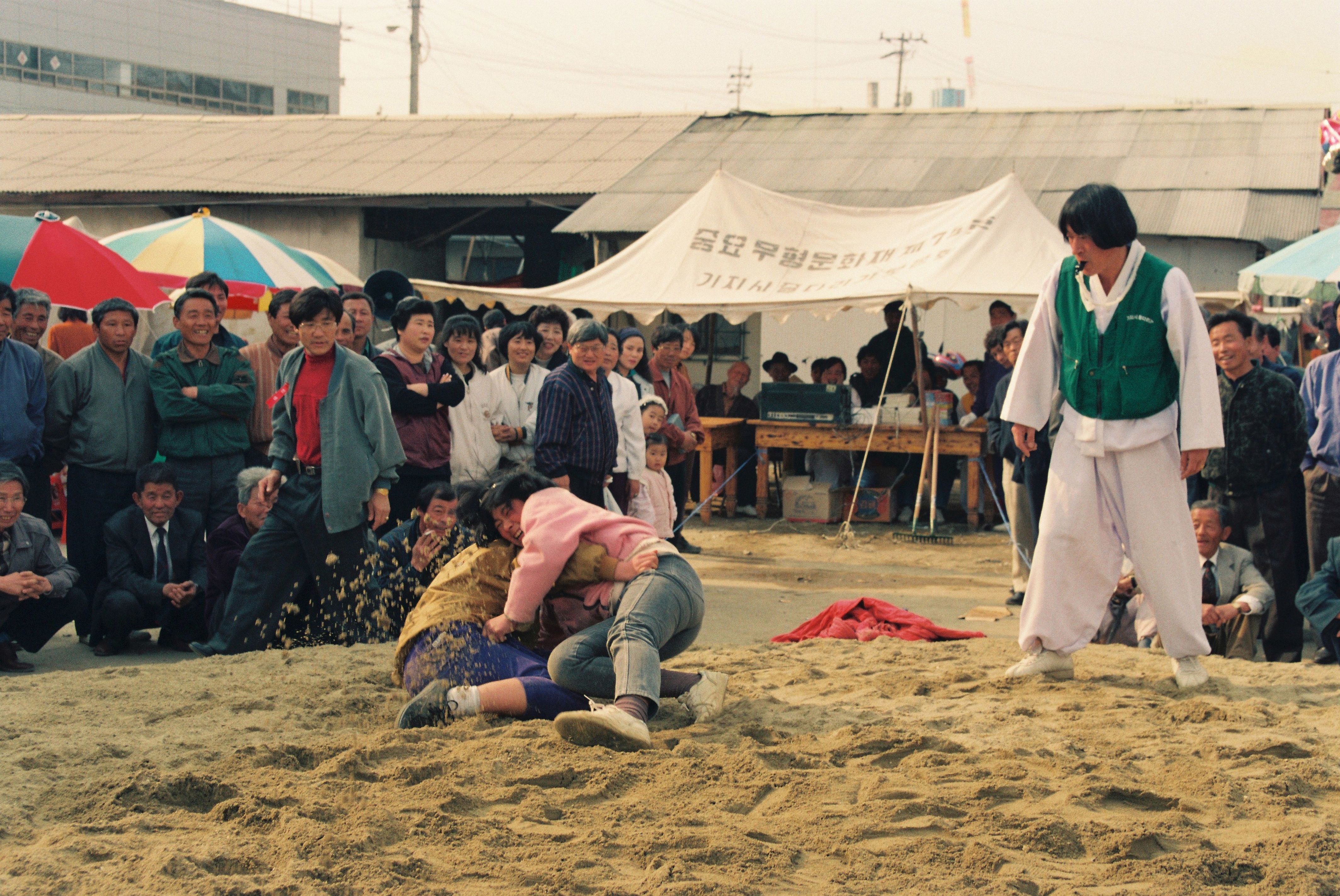 사진자료(연도미상)/연도미상/중요무형문화재 제75호 기지시줄다리기대회(씨름 시조 경창 대회) 0/