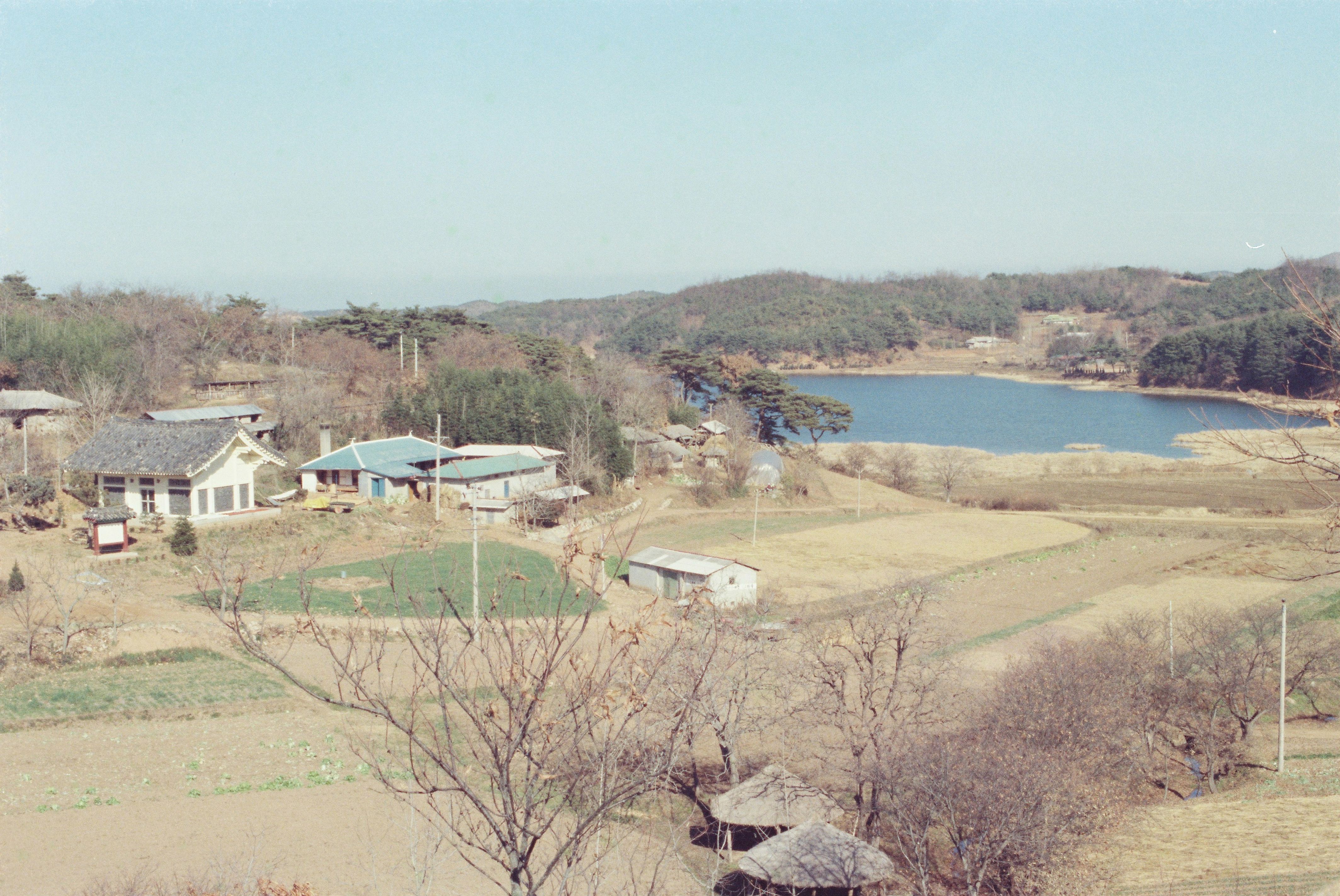 사진자료(연도미상)/연도미상/김대건 신부 동상, 상록탑 0/