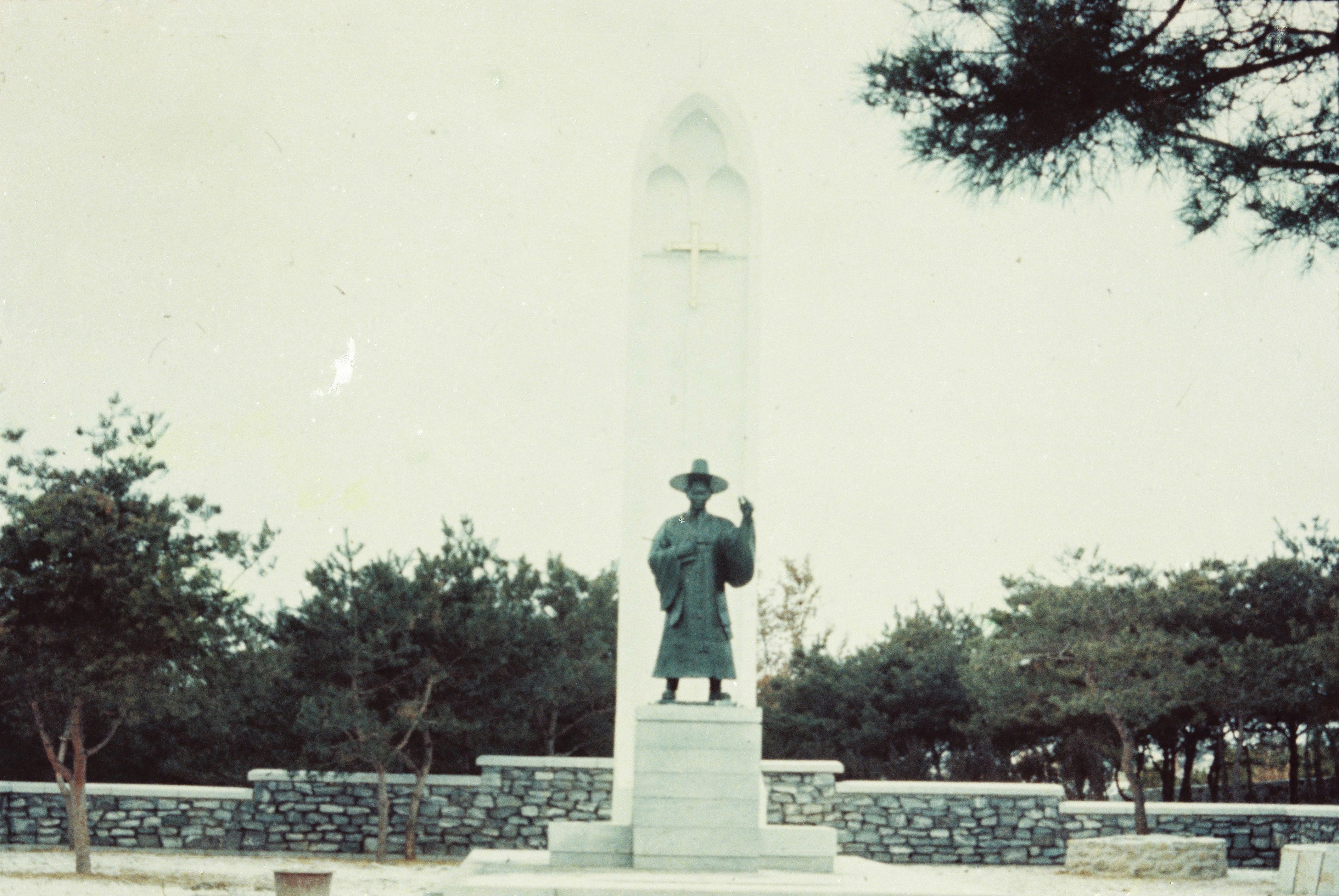 사진자료(연도미상)/연도미상/사곡리 다발송, 독립 기념관 0/