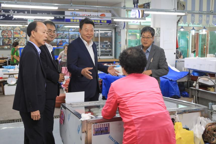 230925_추석명절 맞이 전통시장 장보기날 행사 (2).JPG