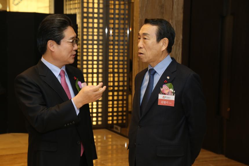 170125_한국의 영향력있는 CEO수상 (1).JPG