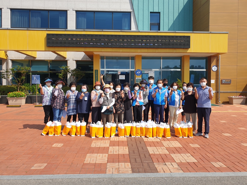 당진 우강면지역사회보장협의체, 복달음 삼계탕 행사 진행
