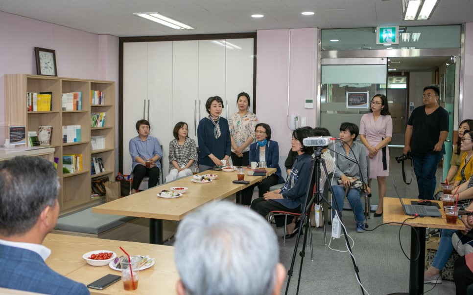 당진시 여성단체협의회 북카페 북세통 개소식 현장! 이미지